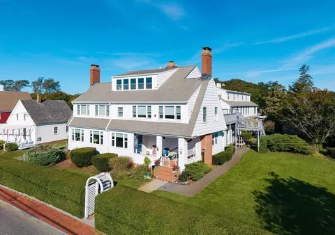 616 Commercial St #10, Provincetown, MA 02657