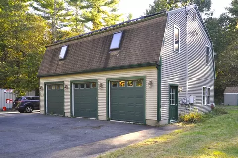 1679 Bedford St, Bridgewater, MA 02324