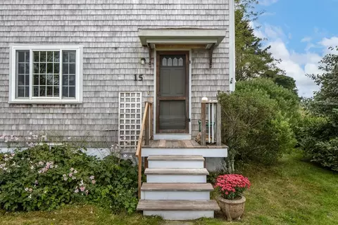 15 Baxter Ave, Fairhaven, MA 02719 photo 6