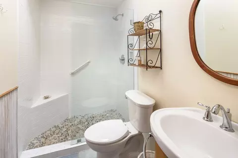 15 Baxter Ave, Fairhaven, MA 02719 photo 22