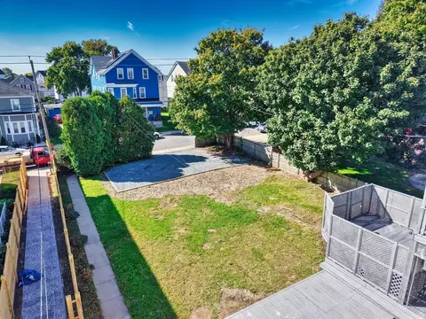54 Grinnell St, Fall River, MA 02721 photo 2