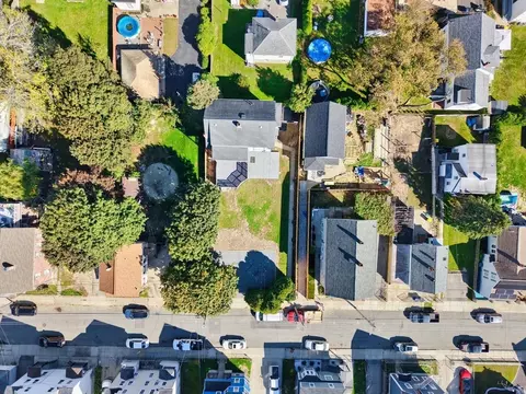 54 Grinnell St, Fall River, MA 02721 photo 4