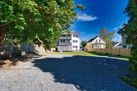 54 Grinnell St, Fall River, MA 02721 photo 6