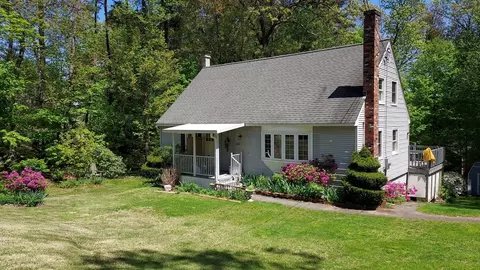 1247 Calkins Rd, Palmer, MA 01069