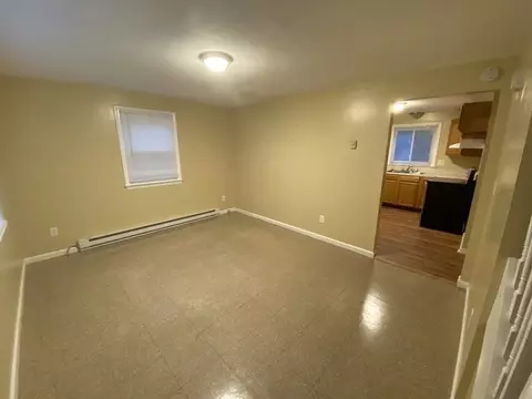 28-30 Aster, Springfield, MA 01109 photo 5