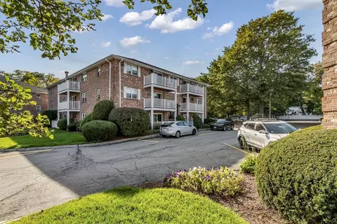 5 Karen Cir #16, Billerica, MA 01821