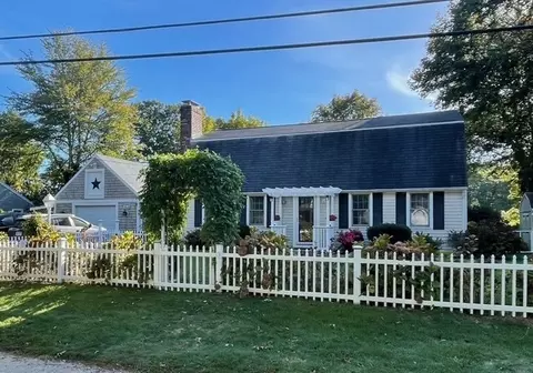 114 Stoney Cliff Rd, Barnstable, MA 02632