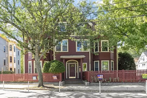 122 Holland St #4, Somerville, MA 02144