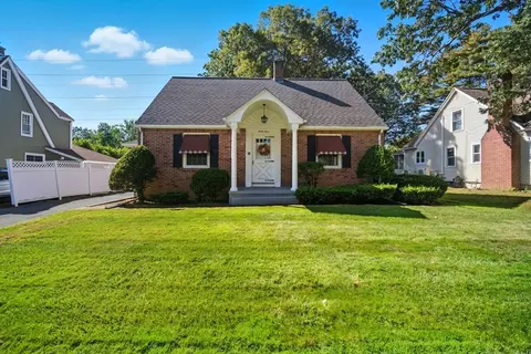43 Greenleaf Ave, West Springfield, MA 01089