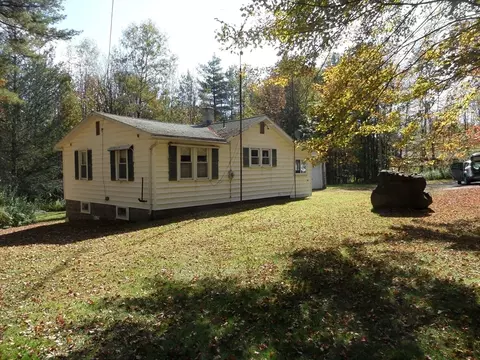 204 Ireland St, Chesterfield, MA 01084