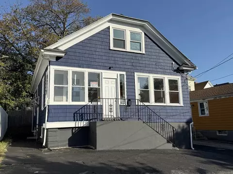 5 Lynch St, Providence, RI 02909