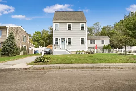 264 Oneil Rd, Somerset, MA 02725