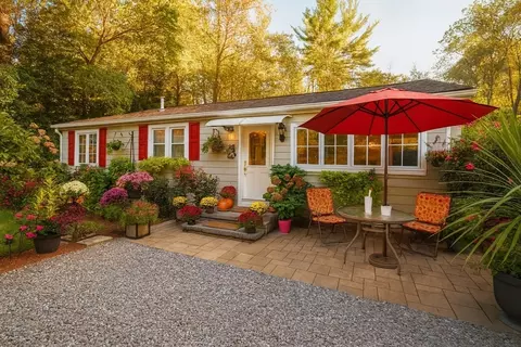 15 Blades Cir, Billerica, MA 01821