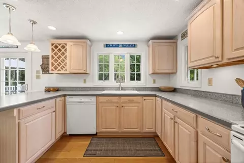 112 Third St N, Edgartown, MA 02539 photo 12