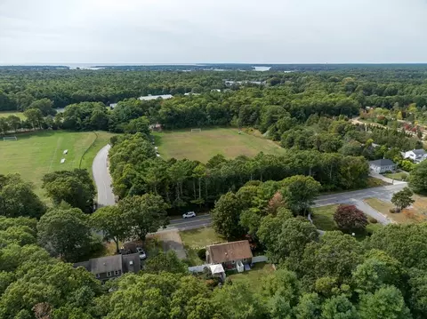 268 Bumps Riv, Osterville, MA 02655