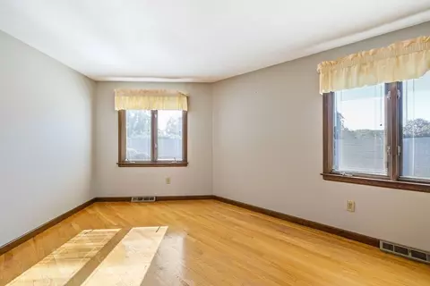 Bedroom - 64 Dowds Ln, Chicopee, MA 01020 photo 3 of 3