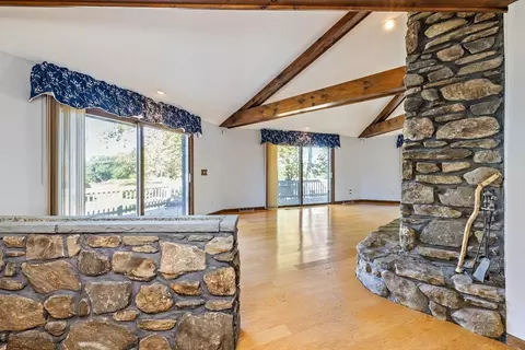 Living - 64 Dowds Ln, Chicopee, MA 01020 photo 5 of 6