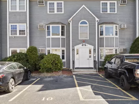 1821 Middlesex St #10, Lowell, MA 01851