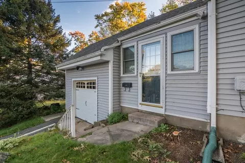 95 Benz St, Springfield, MA 01118 photo 3