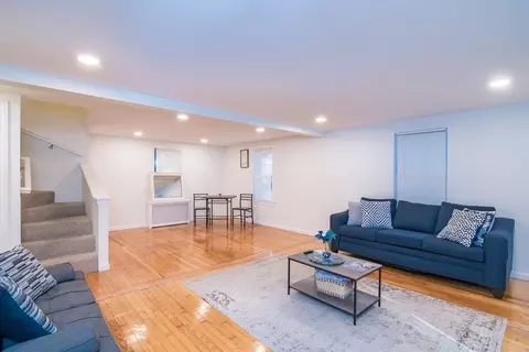 95 Benz St, Springfield, MA 01118 photo 4