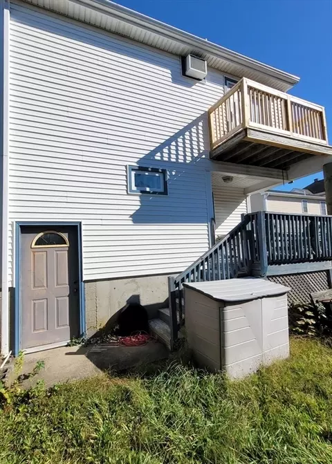 85 Reney St, Fall River, MA 02723 photo 4