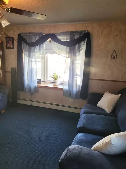 85 Reney St, Fall River, MA 02723 photo 5