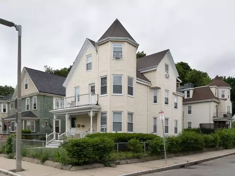 8 Mckone St, Dorchester, MA 02122