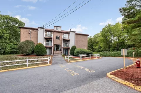 100 Cass Ave #A13, Dracut, MA 01826