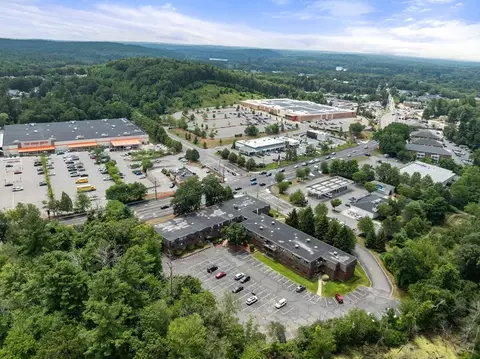 688 Boston Post Rd E #304, Marlborough, MA 01752