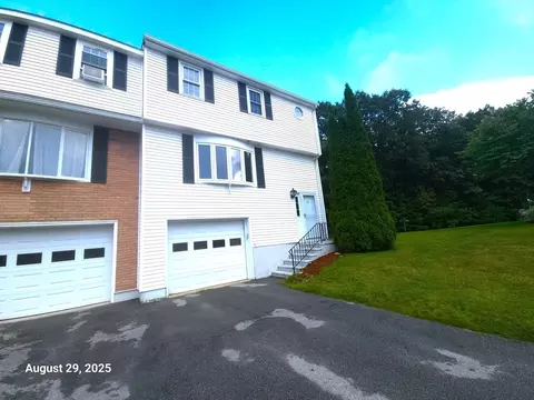 13 Plantation Rd #13, Oxford, MA 01540