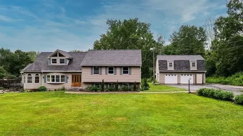 43 Tower Hill Rd, Brimfield, MA 01010