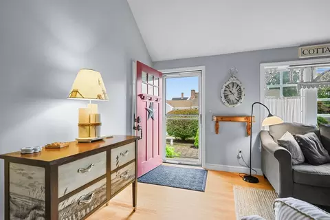 342 Sea St, Barnstable, MA 02601 photo 4