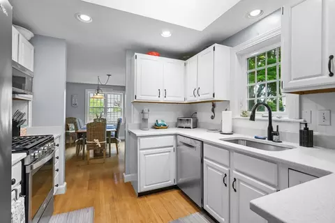 342 Sea St, Barnstable, MA 02601 photo 8