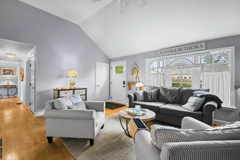 342 Sea St, Barnstable, MA 02601 photo 7