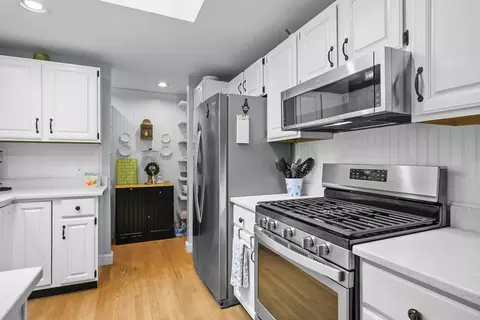 342 Sea St, Barnstable, MA 02601 photo 9