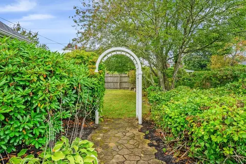 342 Sea St, Barnstable, MA 02601 photo 32
