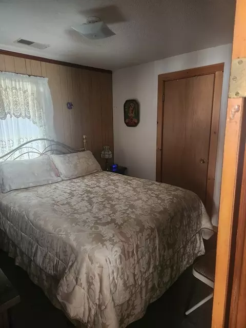 Bedroom - 9 Quasuet Ave, Wareham, MA 02571 photo 2 of 2