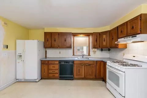 Kitchen - 48 Eutaw Ave, Lynn, MA 01902 photo 2 of 3