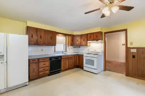 Kitchen - 48 Eutaw Ave, Lynn, MA 01902 photo 1 of 3