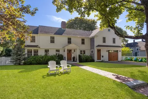 5 Stoddard Rd, Hingham, MA 02043