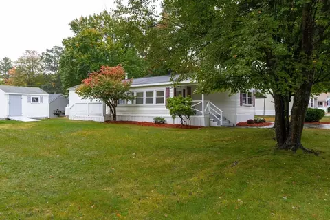 38 Lorna St, Hollis, NH 03049