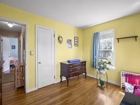 Bedroom - 8 Grandview Ave, Webster, MA 01570 photo 2 of 7
