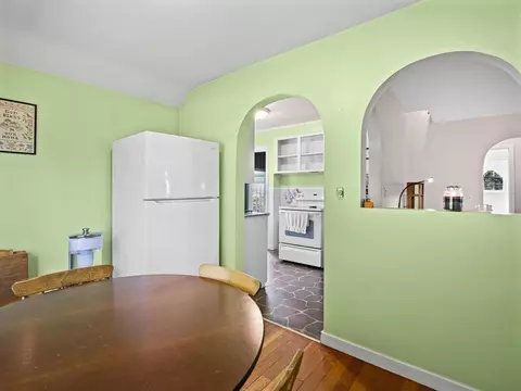 Dining - 8 Grandview Ave, Webster, MA 01570 photo 1 of 2