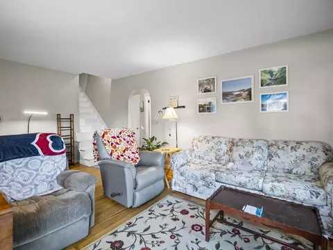 Living - 8 Grandview Ave, Webster, MA 01570 photo 4 of 5