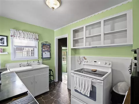 Kitchen - 8 Grandview Ave, Webster, MA 01570 photo 3 of 5