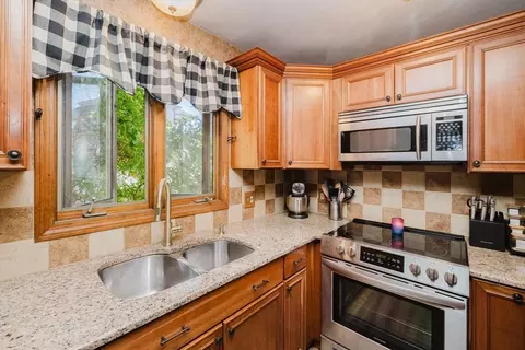 195 Crescent St #2, Fall River, MA 02720 photo 9