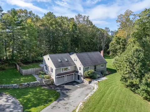 13 Westgate Rd, Billerica, MA 01862