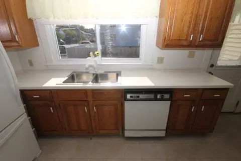 105 Warfield Ave, Hull, MA 02045 photo 12