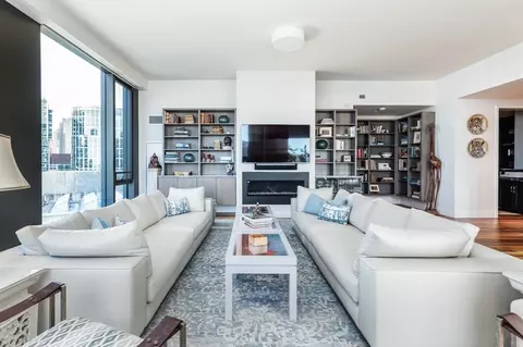 300 Pier 4 Blvd #PHM, Boston, MA 02210