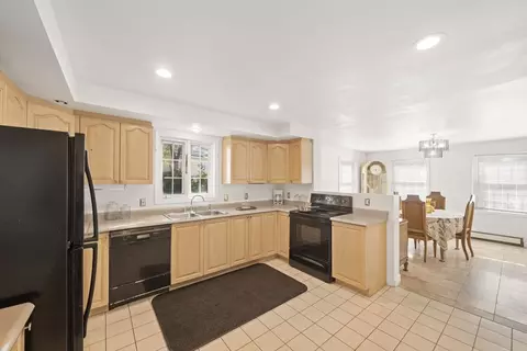7 Babson St, Gloucester, MA 01930 photo 3